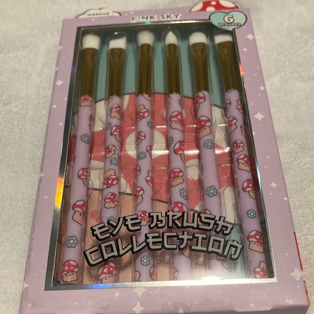 Eye brush